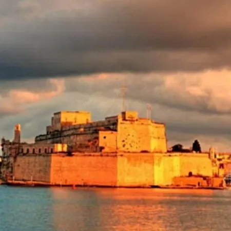 شقة Near Waterfront بيرغو